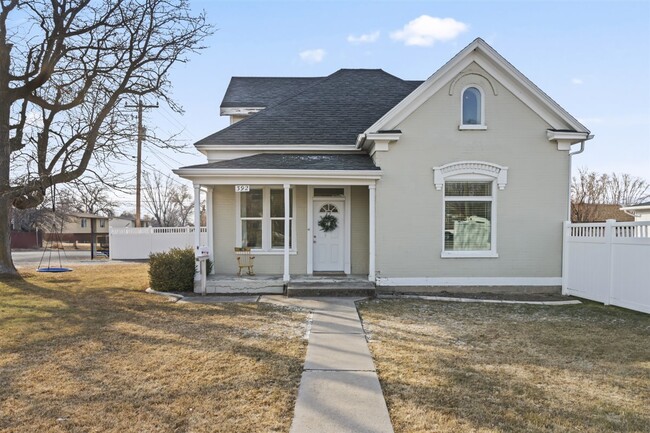 Building Photo - Charming Lehi Gem: 3-Bed 2-Bath Home with ...