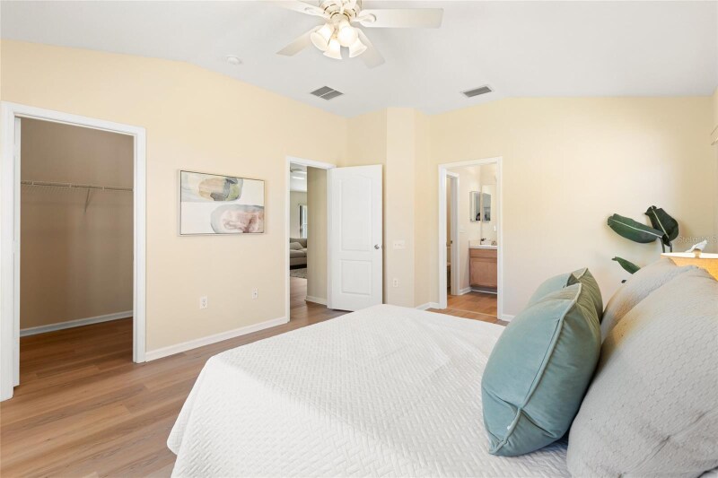 Building Photo - 5105 Gato Del Sol Cir