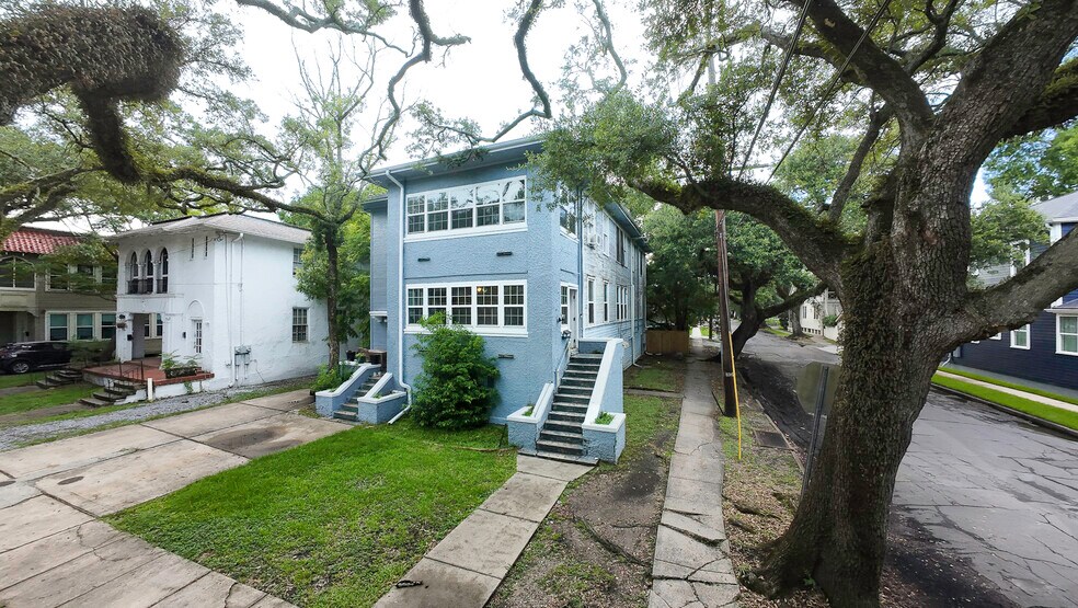 Primary Photo - 2440 Palmer Ave