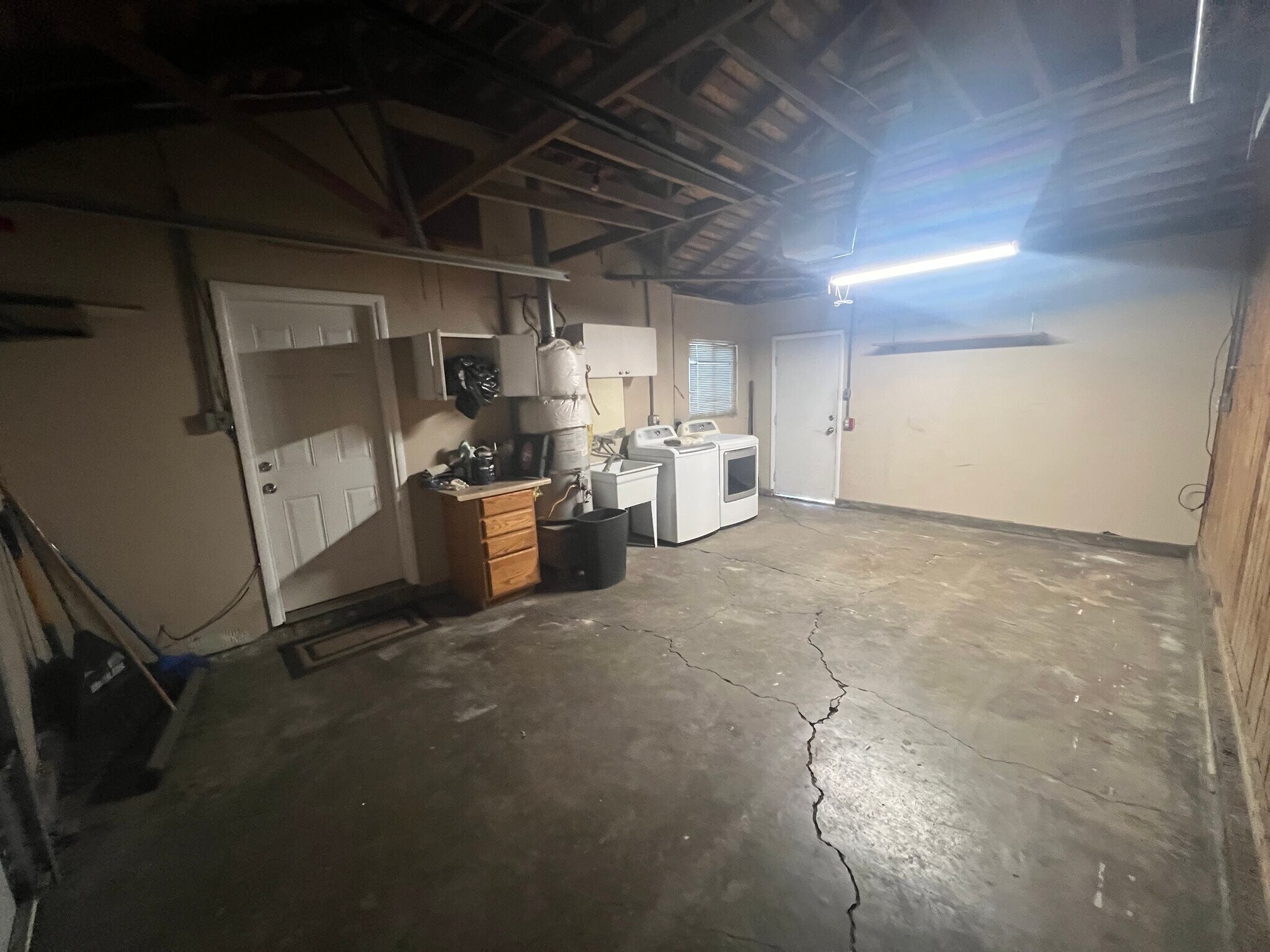 Building Photo - 2108 W Mendocino Ave