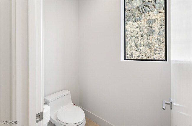 Building Photo - 386 Tranquil Peak Ct