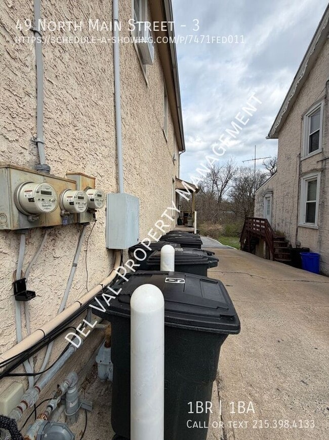 Building Photo - 49 N Main St