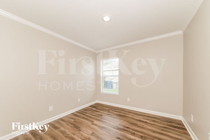 Building Photo - 5825 100th Ave E