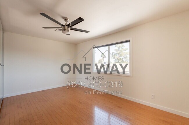 Building Photo - 1325 W Lobo Ave