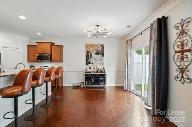Building Photo - 3827 Ernie Dr