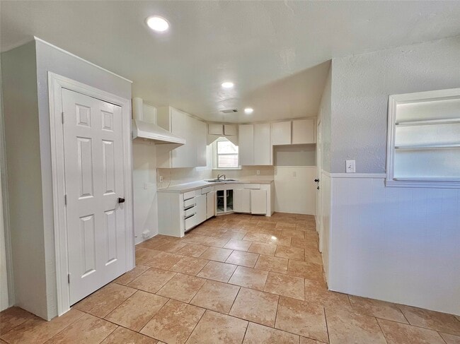 Building Photo - 914 Bunton St