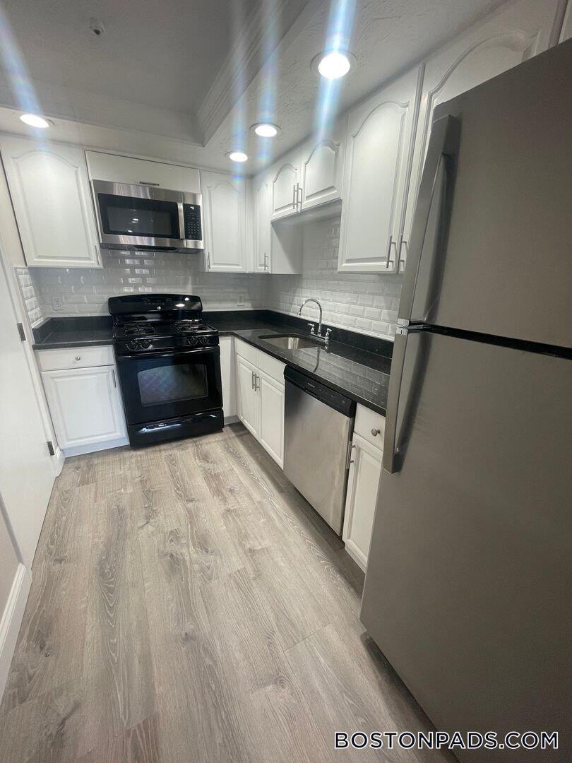 Building Photo - 25 Kenmar Dr