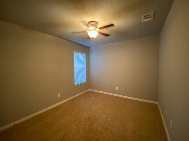 Building Photo - Single Family Home in Falcon Pointe | Chin...