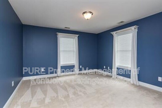Building Photo - 900 Hammock Oak Ln
