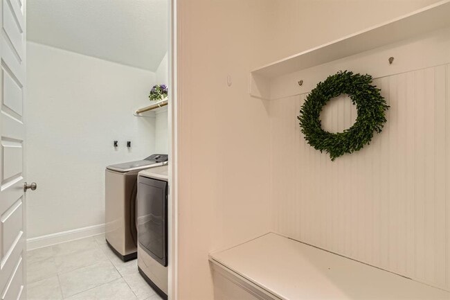 Building Photo - 1332 Modoc Wy