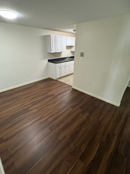 Building Photo - 5 Post Oak Ln