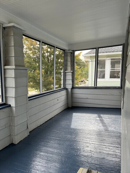 Building Photo - 410 Cedar Ave