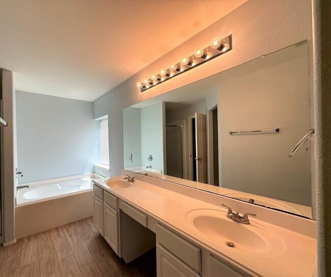 Building Photo - 14735 Arbor Trace Ct