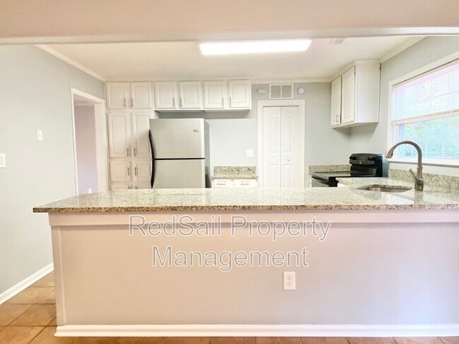 Building Photo - 773 Childress Dr