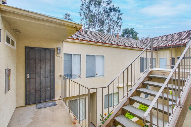 Building Photo - 1059 Arbor Ln