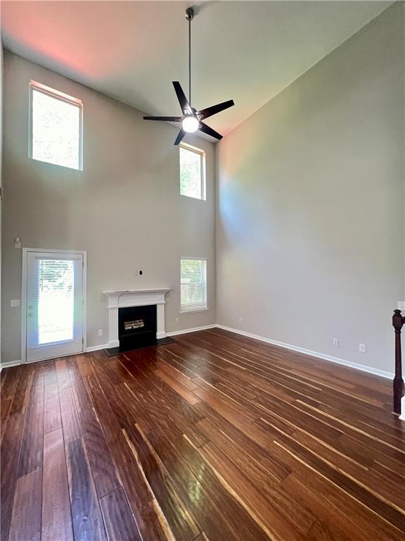 Building Photo - 7040 Silk Tree Pointe