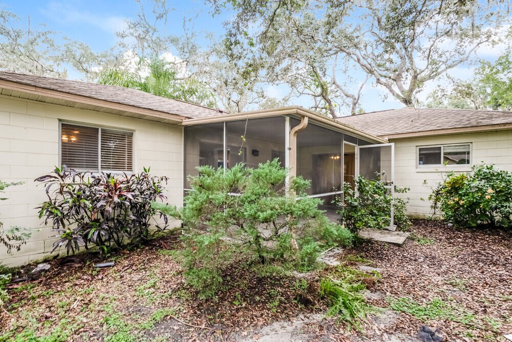 Building Photo - 2701 Kinnon Dr