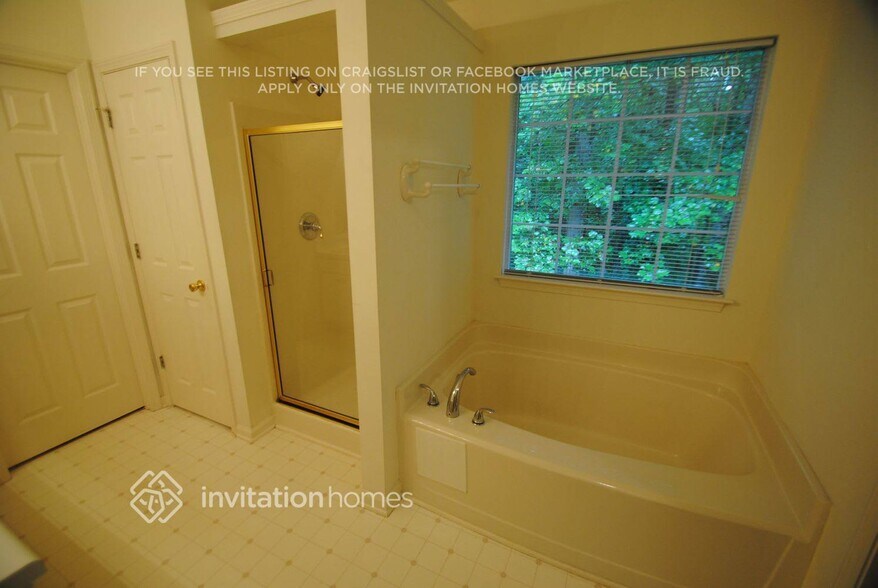 Building Photo - 5765 Millstone Dr