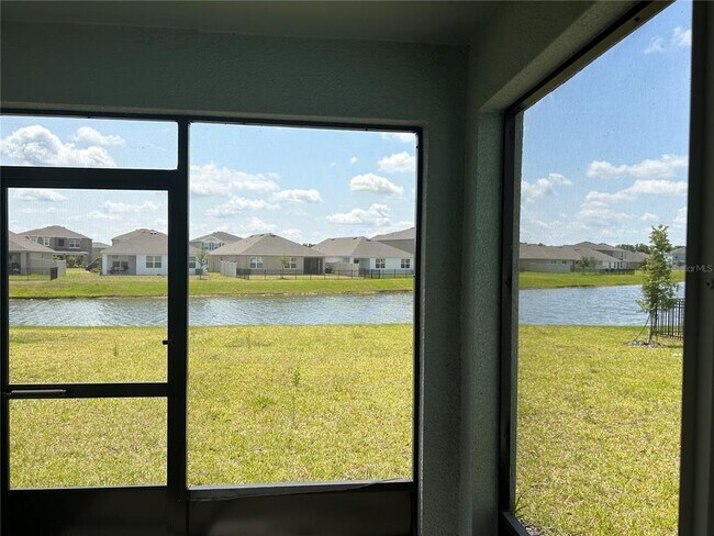 Building Photo - 17218 Reserva Dr