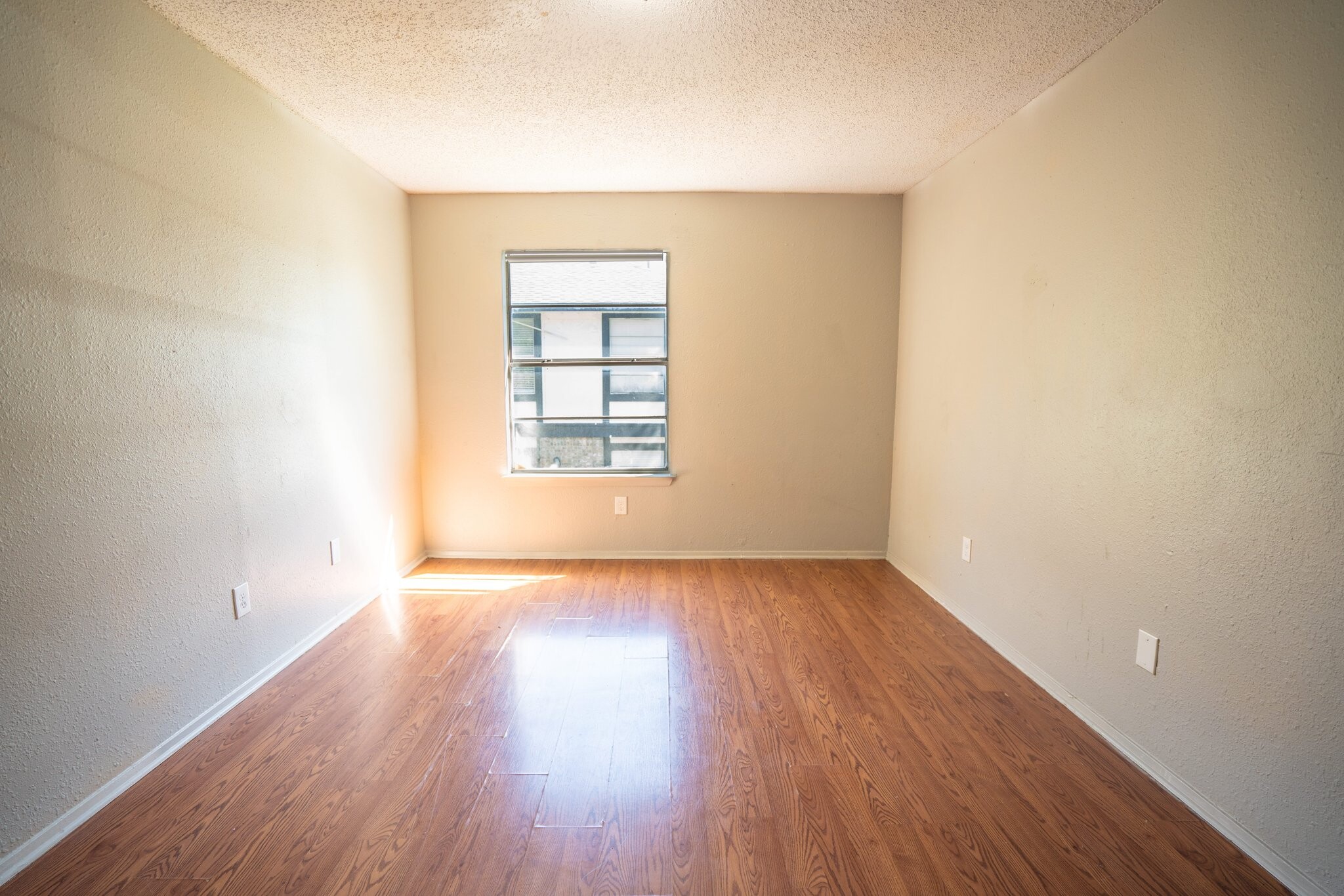 Building Photo - 5805 Cougar Dr