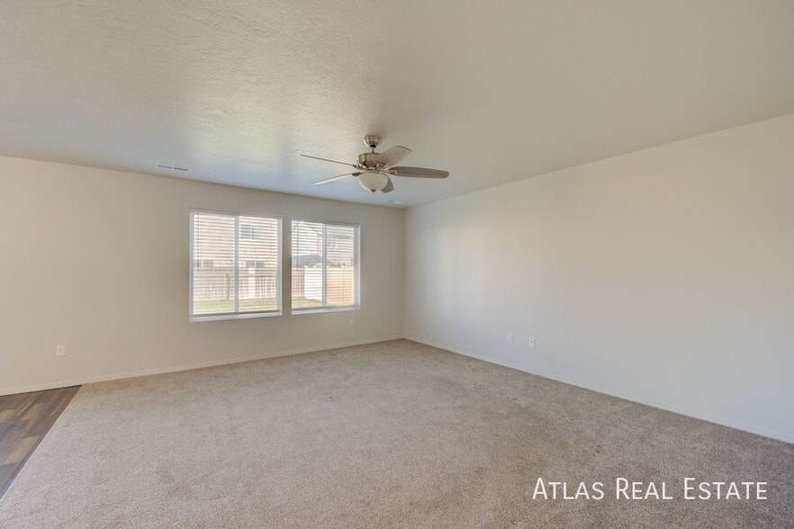 Building Photo - 19563 Calais Ave