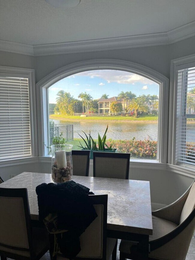 Building Photo - 9615 Shepard Pl