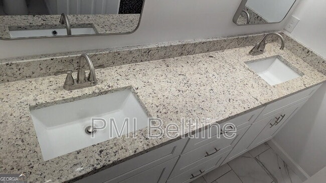 Building Photo - 1321 Bridges Ave SW