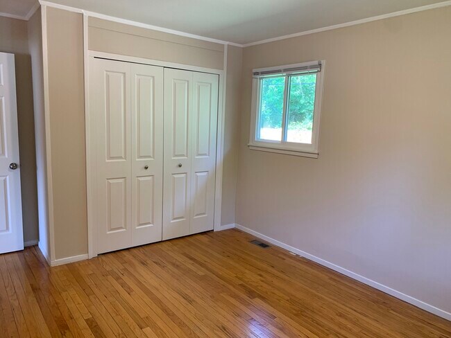 Building Photo - 1071 Westaire Way