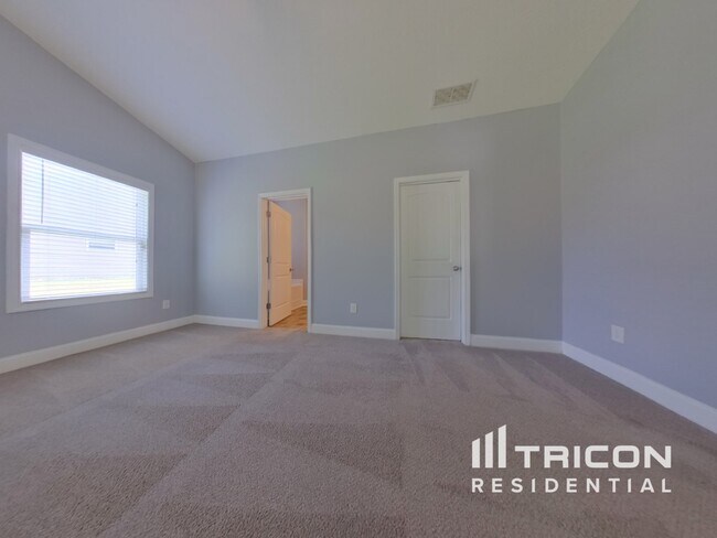 Building Photo - 511 Cole Creek Dr