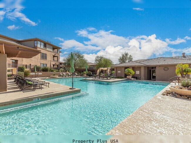 Building Photo - "Unique 3-Bed, 2-Bath Condo with 2 car attached garage located in Prime Scottsdale Location!"