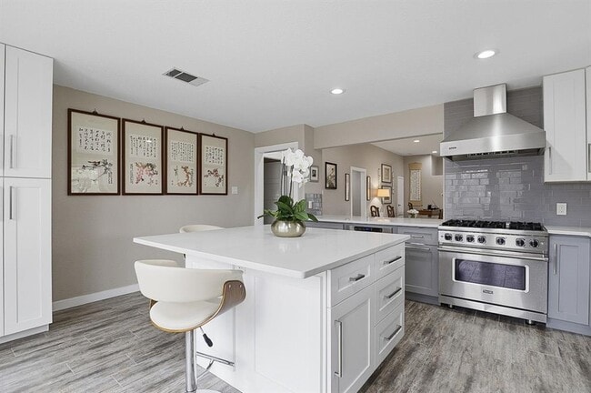 Building Photo - 445 Rocky River Rd