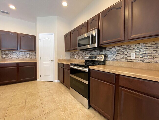 Building Photo - 13131 Penshurst Ln