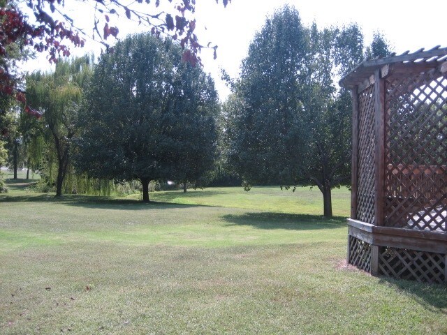 Building Photo - 112 Settlers Way