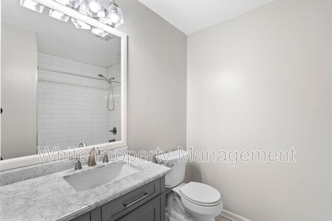 Building Photo - 106 Locomotive Ln