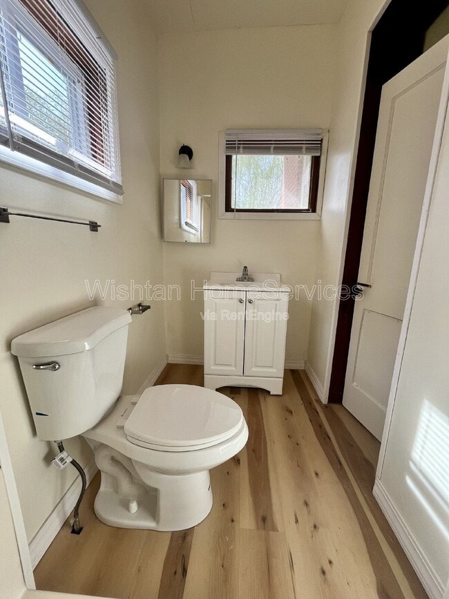 Building Photo - 1016 York St