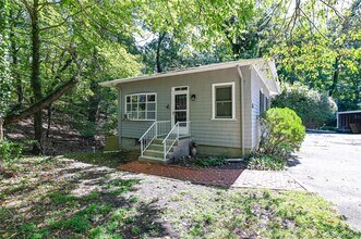Building Photo - 139 Cove Neck Rd
