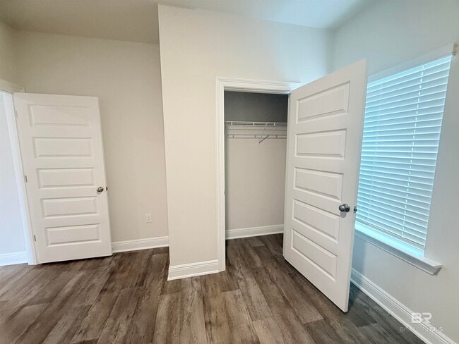 Building Photo - 32487 Revere Dr