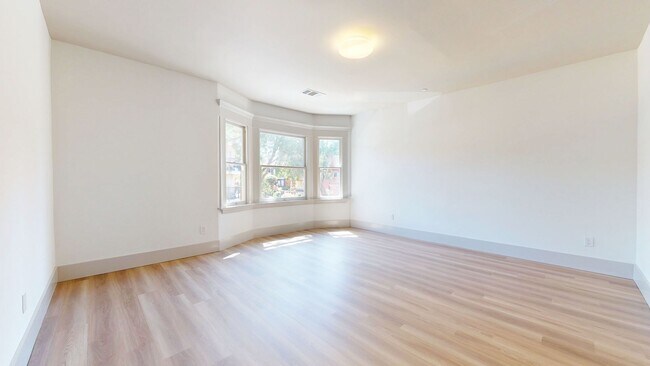 Building Photo - 2 Bedroom Brand New Berkeley Unit!