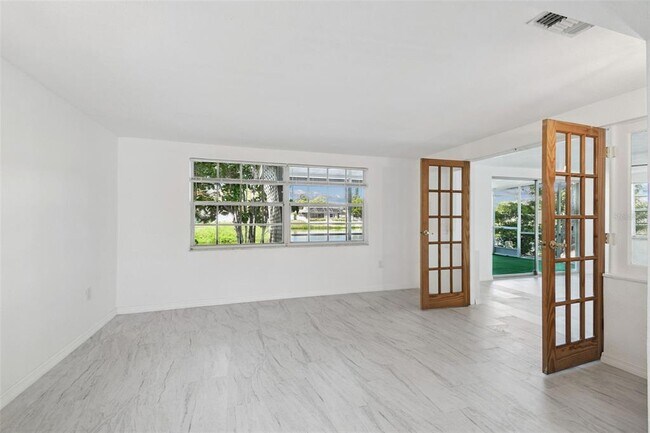 Building Photo - 3513 Landale Dr