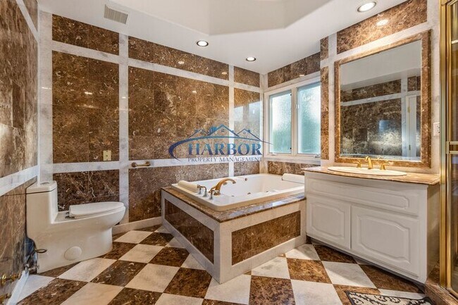 Building Photo - 1504 Vía Margarita