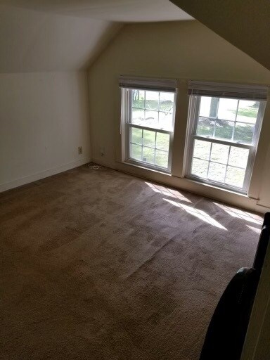 Living room - 2221 Wildcat Creek Rd