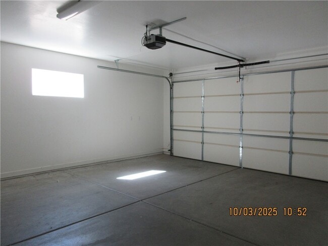 Building Photo - 3550 N Skylark Rd