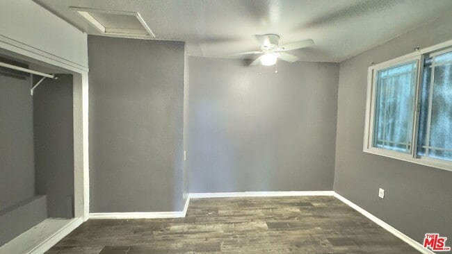 Building Photo - 4052 W 103rd St
