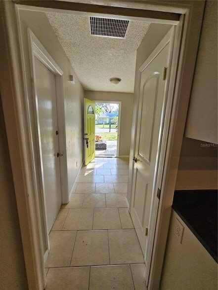 Building Photo - 4907 Barcelona St