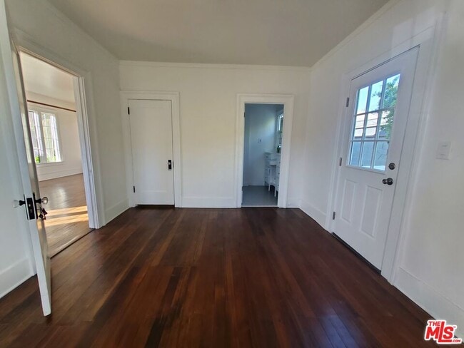 Building Photo - 2666 Cimarron St