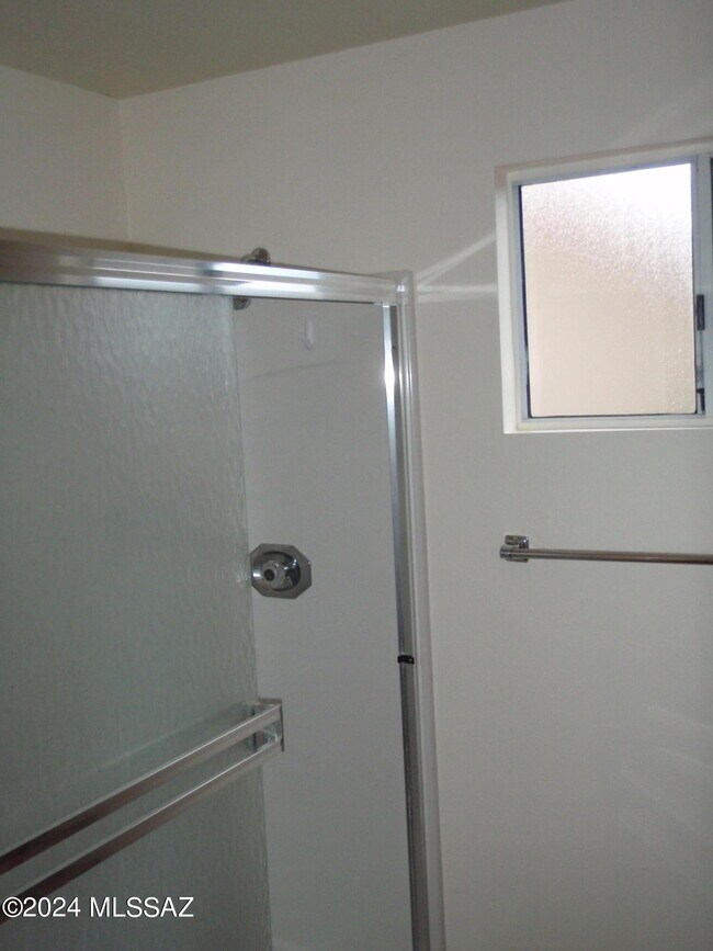 Building Photo - 38040 S Elbow Bend Dr