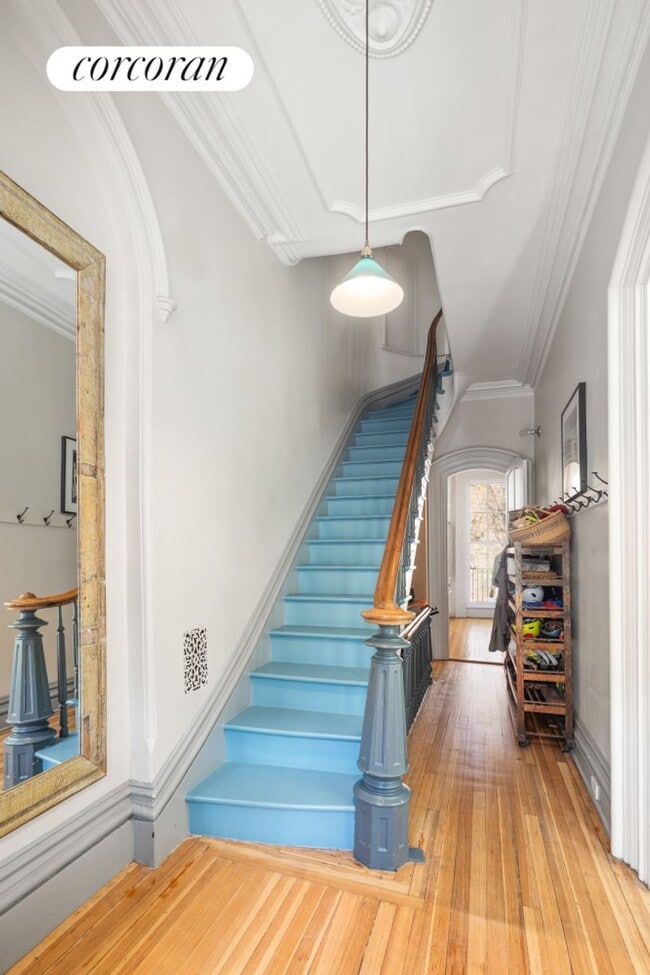 Building Photo - 69 St James Pl