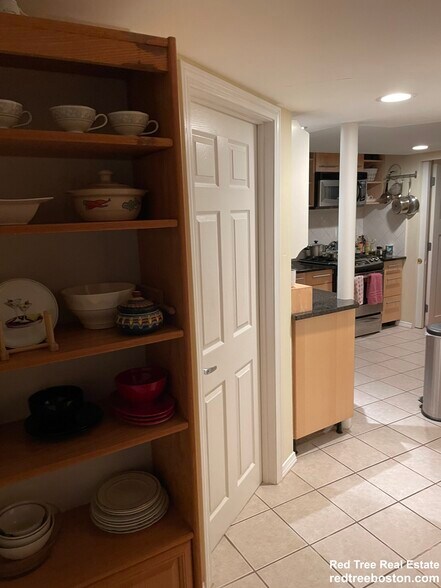 Building Photo - 8 Fulkerson St