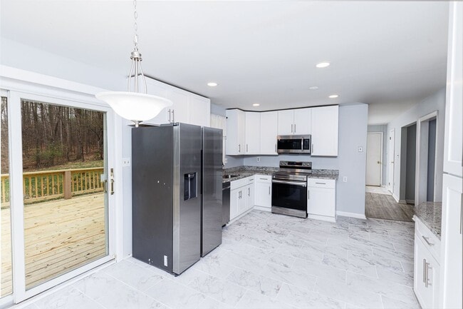 Building Photo - 4 Bedroom Home on 5 Acres of Land in Beautiful Upper Marlboro Maryland