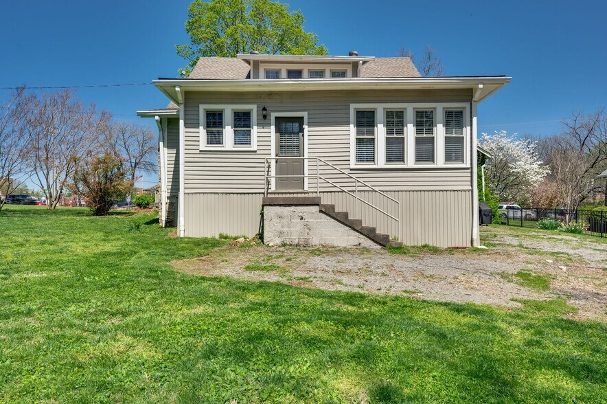 Building Photo - 4100 Granny White Pike